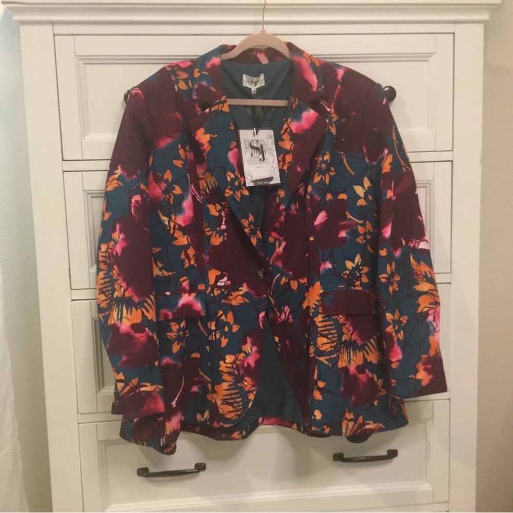 Sassy Jones Pant Suit - Picture 2 of 8